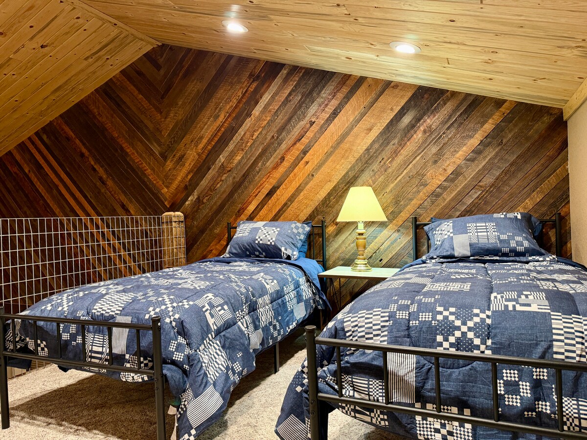Room 210 — Room 210 interior