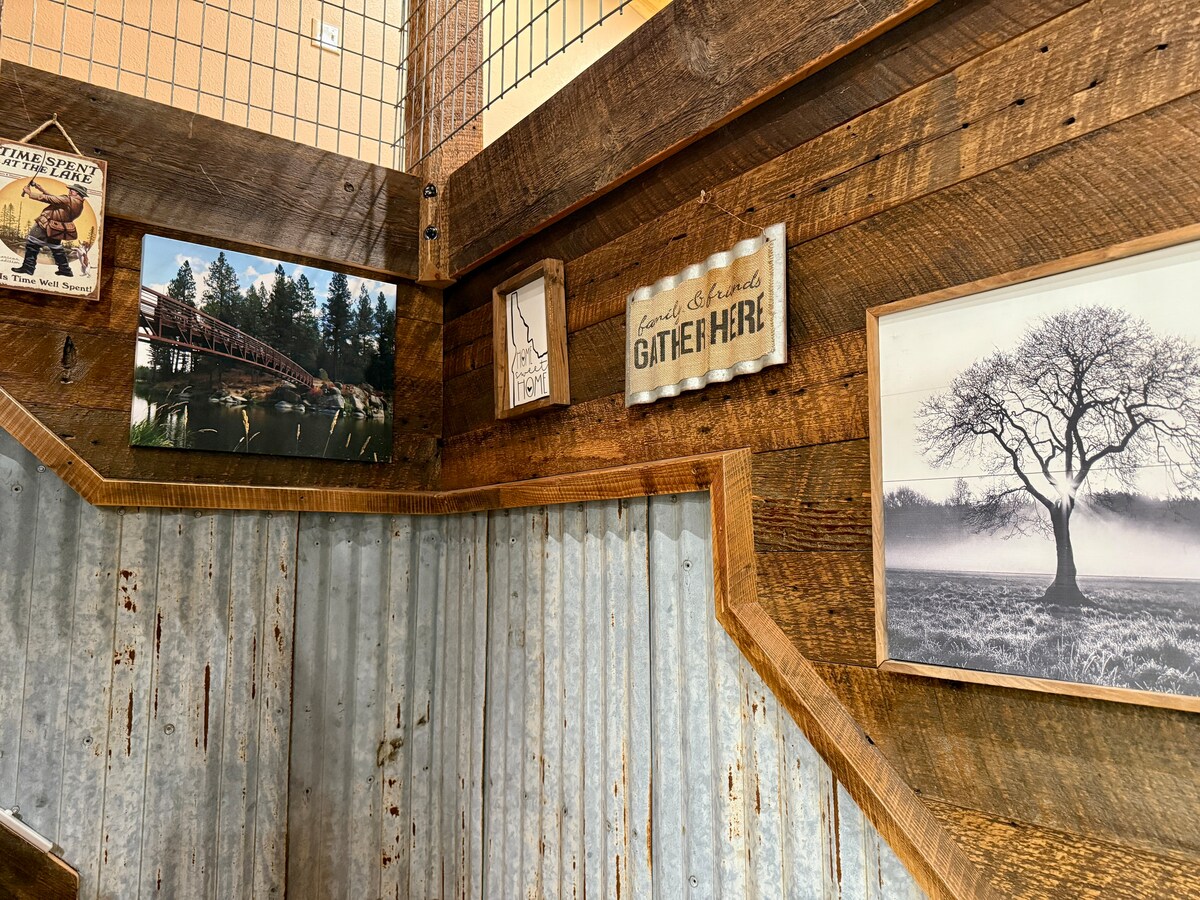 Room 210 — Room 210 interior